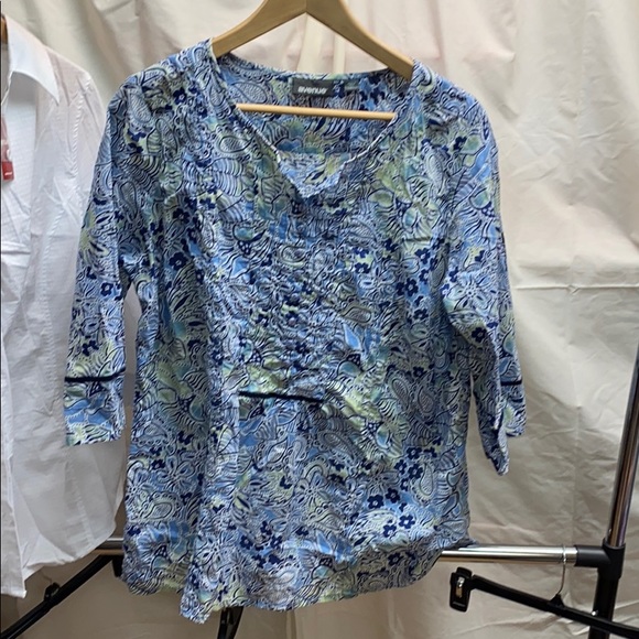 Bundle of 2 Avenue summer shirts size 14/16 - Picture 4 of 6